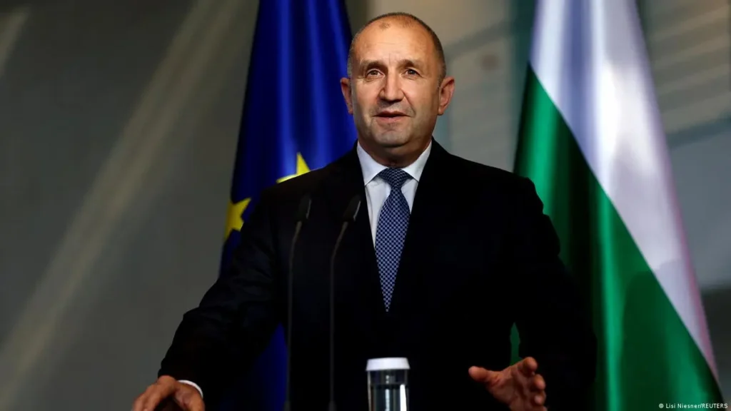Bulgaria prohíbe los suministros estatales de armas a Ucrania