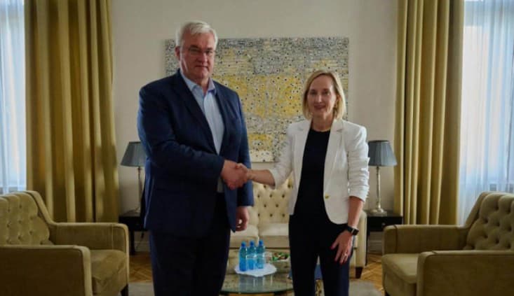 Reunión de diplomacia Ucrania entre Sybiha y la encargada de negocios de Estados Unidos en Kiev