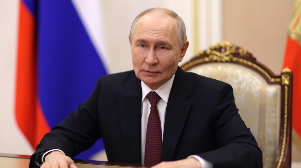 Putin reconoce escasez de combustible en Rusia tras ataques a refinerías rusas