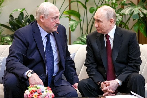 Putin y Lukashenko en tensión política: las condiciones que podrían provocar la caída del líder bielorruso