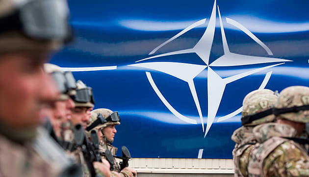 Soldados ucranianos participan en ejercicios militares conjuntos con la OTAN en territorio europeo