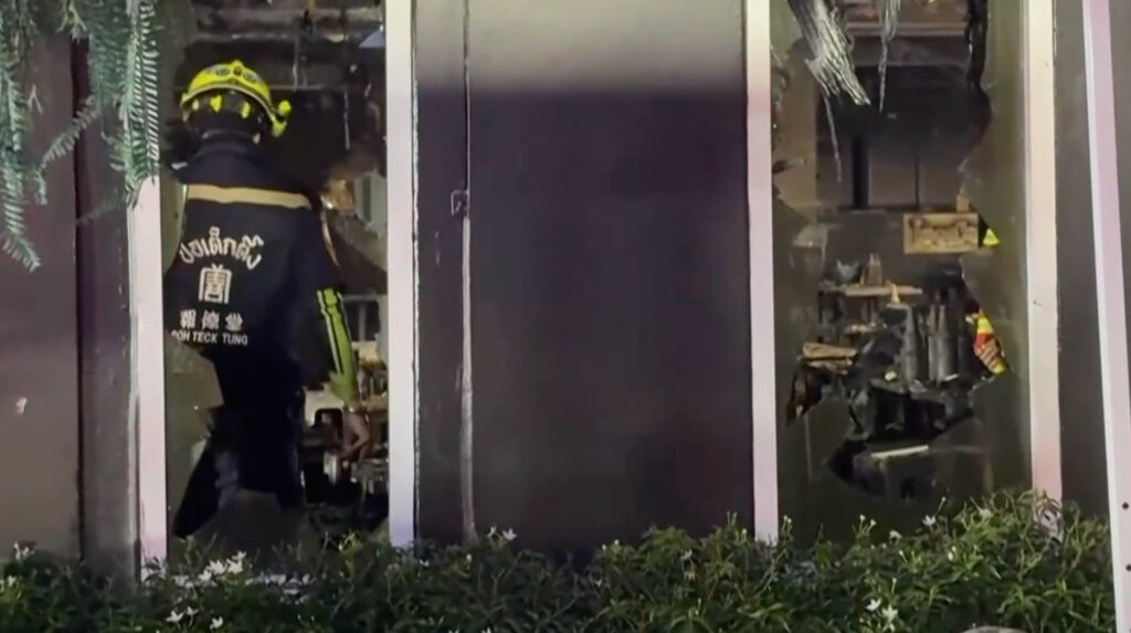 Incendio Bangkok destruye pub en la capital tailandesa dejando 27 muertos y decenas de heridos