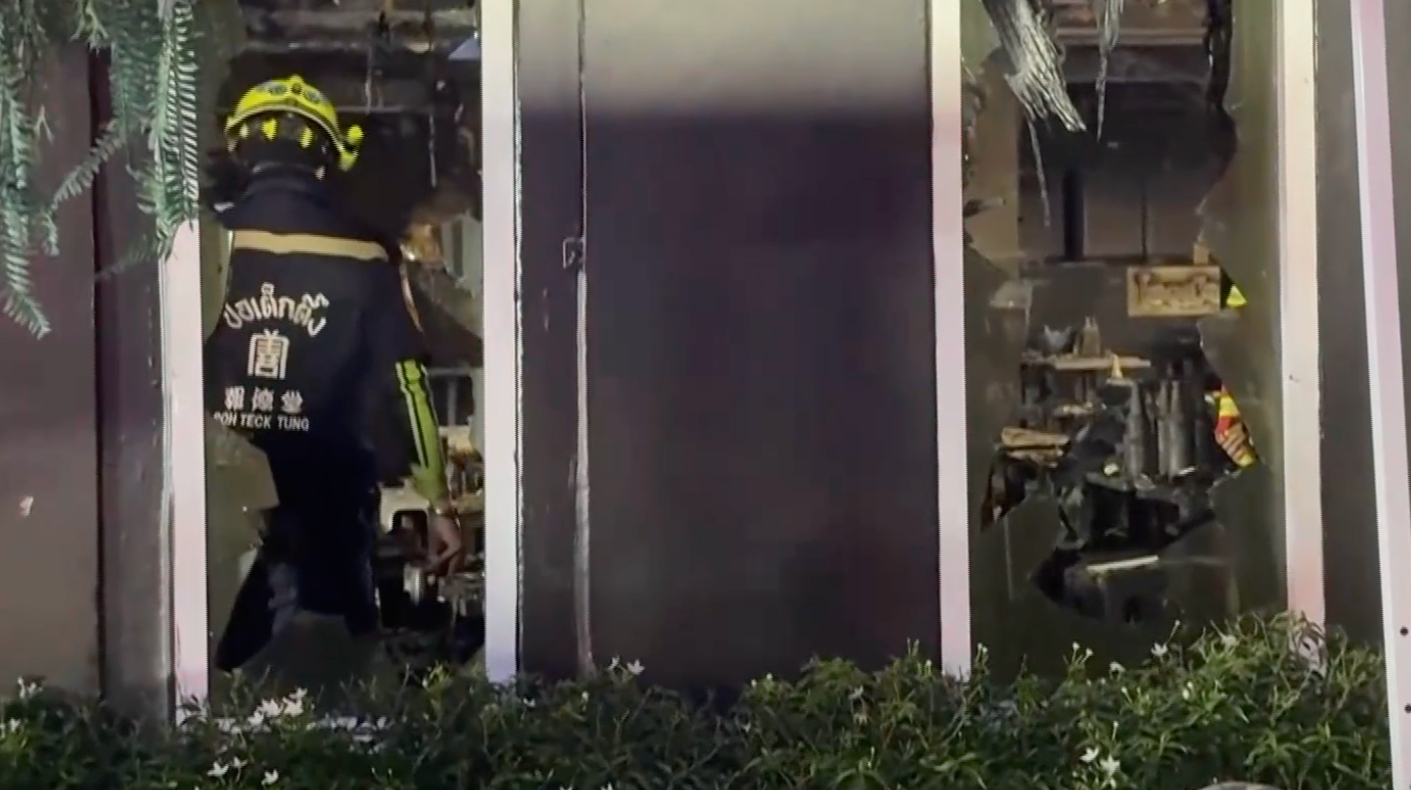 Incendio Bangkok destruye pub en la capital tailandesa dejando 27 muertos y decenas de heridos