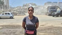 Lorena busca a su familia entre los escombros en La Guaira tras los terremotos en Venezuela