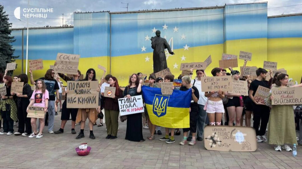 Manifestantes en las protestas Kiev durante la cuarta noche consecutiva por Fedorov y Sirski
