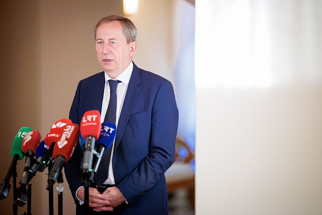 Representantes de la UE debaten sobre las sanciones Rusia UE en una reunión diplomática en Bruselas