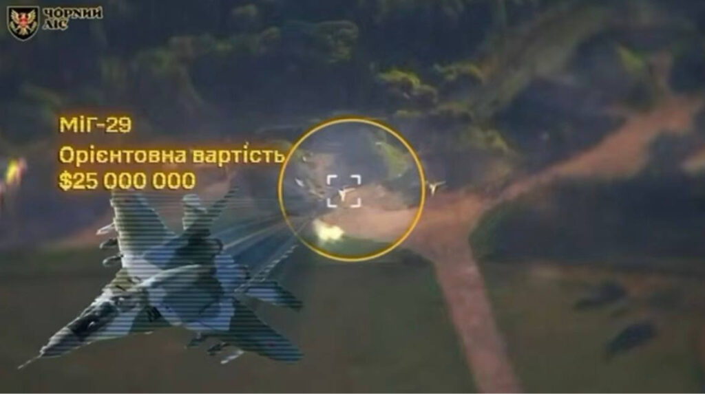 Aeródromo Jalino tras el ataque que destruyó un MiG-29 y un sistema antiaéreo Pantsir-S1