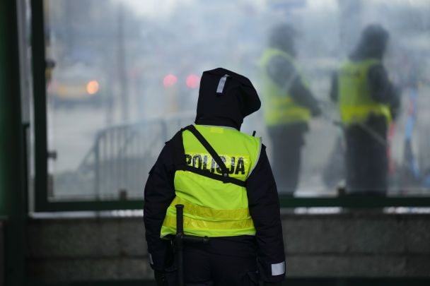 Manifestantes ucranianos en Polonia durante una concentración tras el ataque a ciudadanos ucranianos