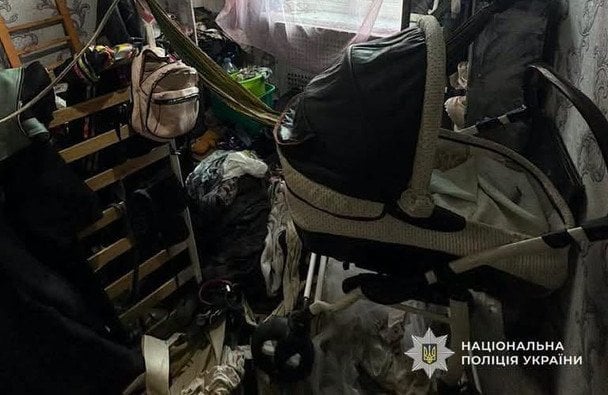 Muerte bebé negligencia por desnutrición severa mientras madre enfrenta cargos penales