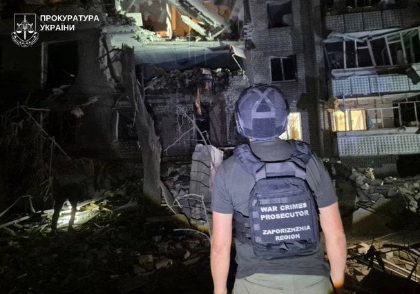 ataque Zaporiyia con bombas guiadas daña edificio residencial en la ciudad ucraniana