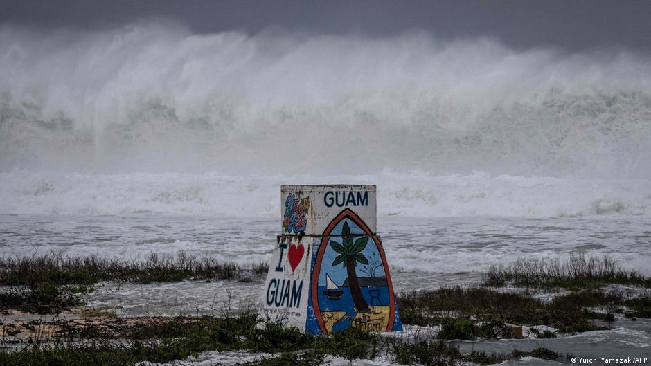 Daños causados por el tifón Bavi en la isla de Rota tras el paso de vientos extremos