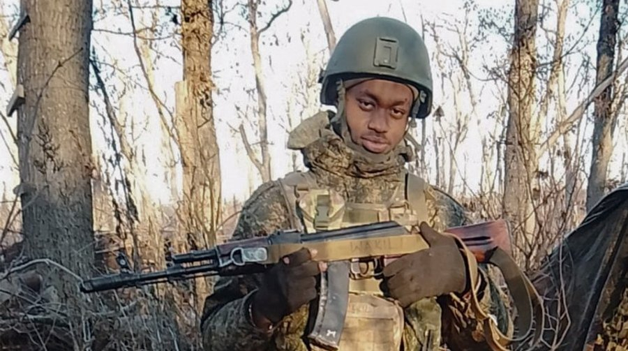 Soldados africanos en el ejército ruso durante el reclutamiento de africanos en Rusia para la guerra en Ucrania