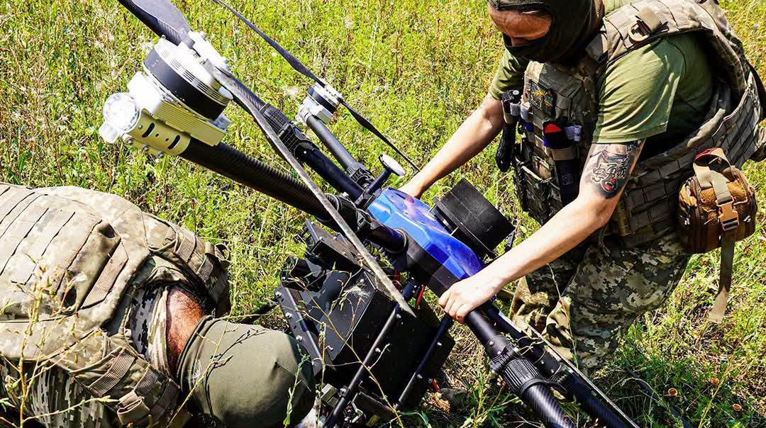 Soldados ucranianos en el frente de guerra Ucrania frente a 244 ataques registrados en un solo día