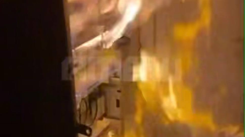 Torre de comunicación rusa destruida por la red ATESH en la región de Kursk durante operación de sabotaje