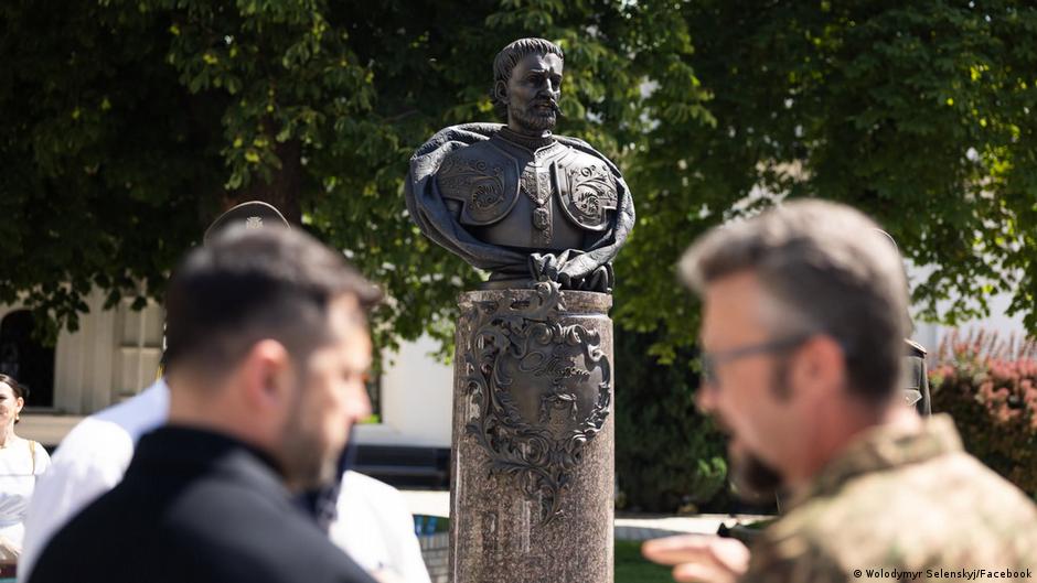 Decreto de Zelenski para la construcción del monumento Mazepa en Ucrania