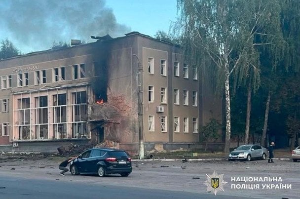Ataque en Mena Ucrania deja 13 heridos entre ellos cuatro niños tras bombardeo ruso