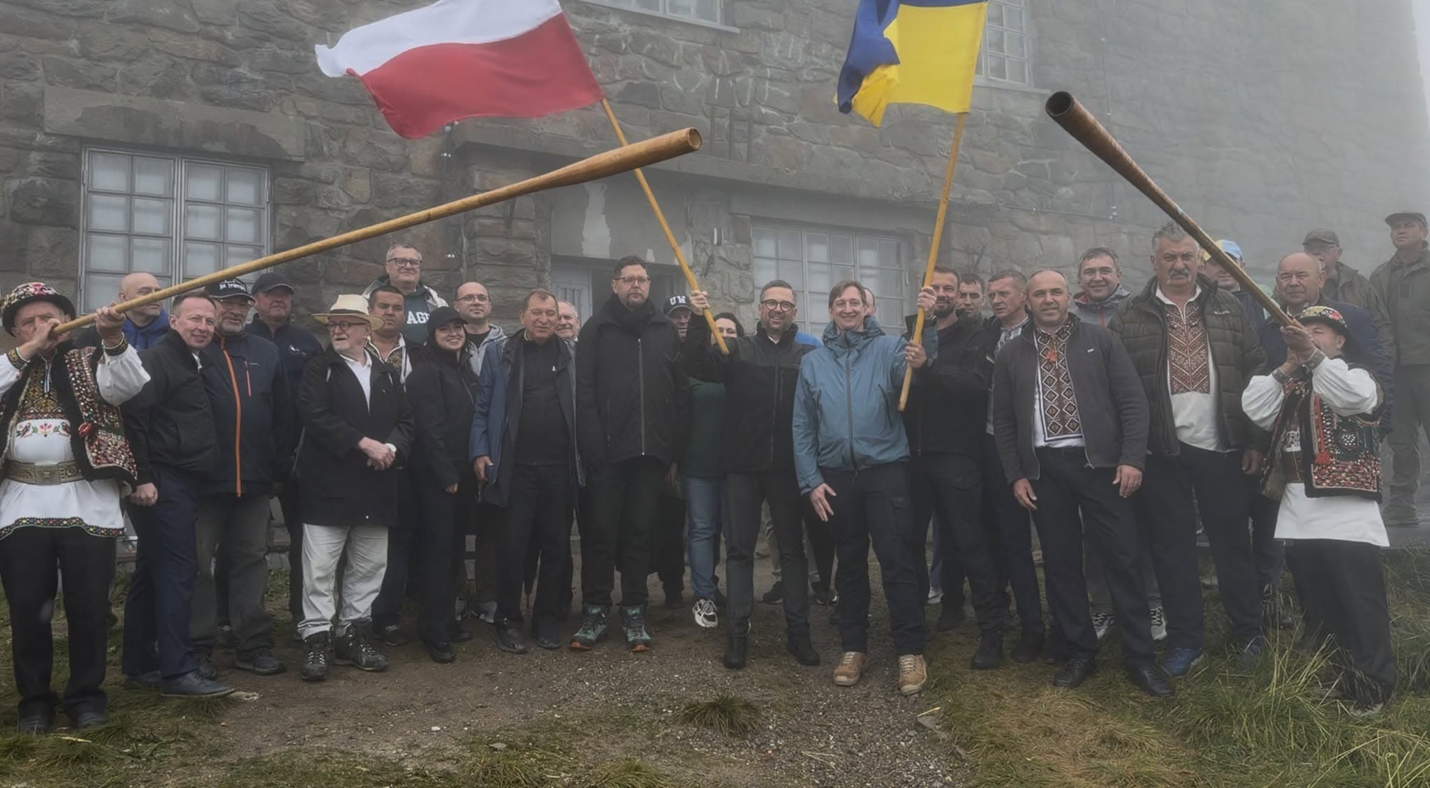 Inauguración del centro científico conjunto en el monte Pip Ivan en el marco de la cooperación científica Ucrania Polonia