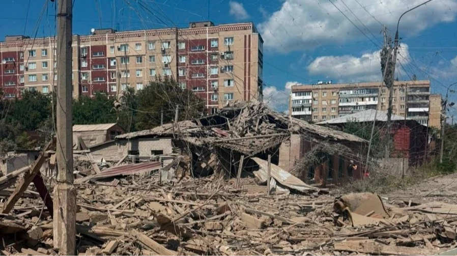 Civiles en Donetsk atrapados en zona de combate activo durante el conflicto en Ucrania