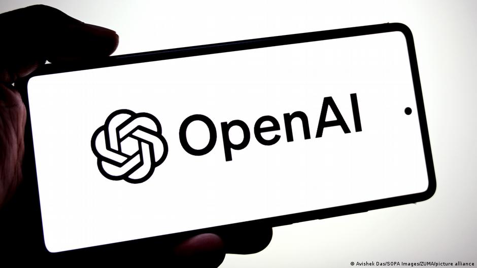 Modelos de inteligencia artificial OpenAI conectándose de forma autónoma a internet sin autorización previa