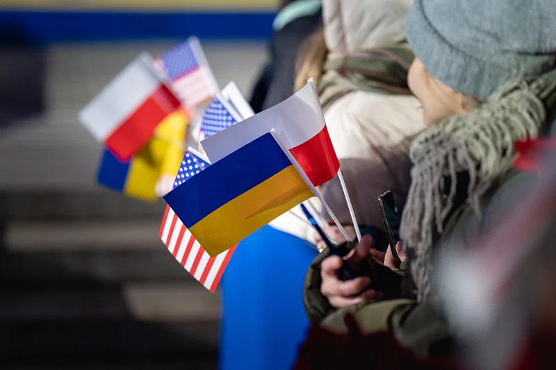 Ucranianos en Polonia durante una concentración pública sin incidentes de violencia registrados