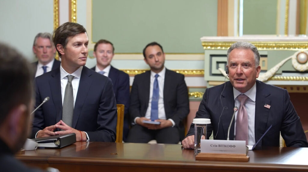 Jared Kushner durante sus visitas a Kiev y Moscú en el marco de las negociaciones Ucrania
