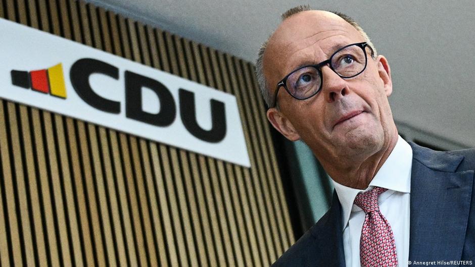 Representantes del SPD y la CDU reunidos para negociar una coalición de gobierno en Alemania