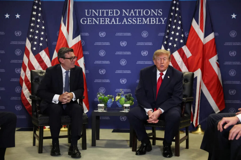Trump y el primer ministro británico discuten el acuerdo Chagos en reunión bilateral