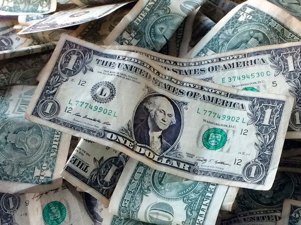 Tipo de cambio Ucrania el 24 de septiembre mientras el dólar registra una subida