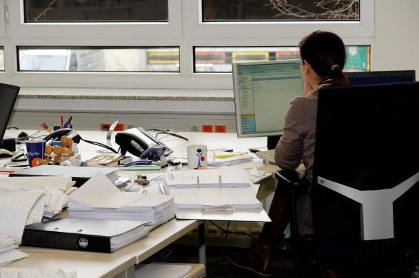 Documentos oficiales sobre la nueva escala salarial en el sector público de Ucrania