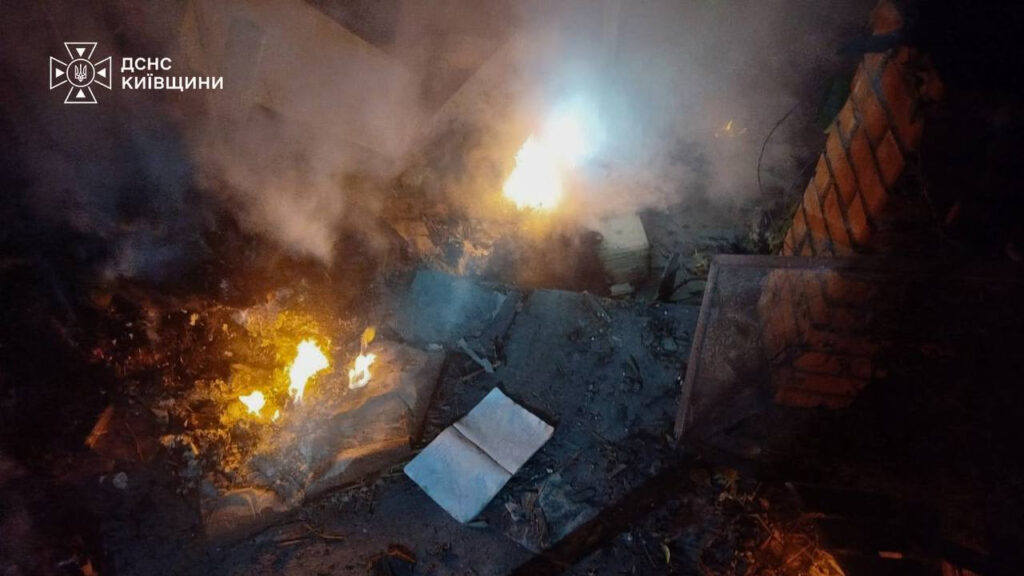 Ataque con drones en Ucrania deja dos heridos y un almacén destruido en Kiev