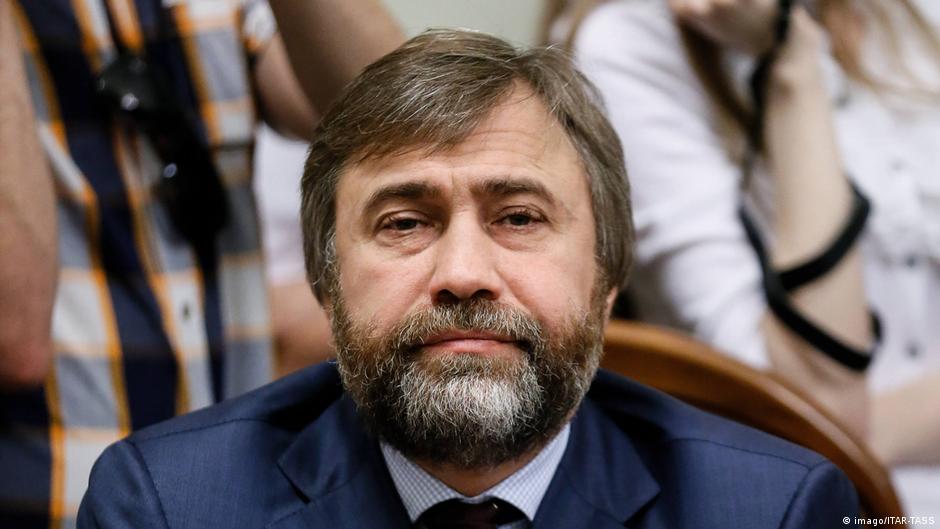 Novinski Serbia pasaporte obtenido de forma irregular saltándose las reglas establecidas