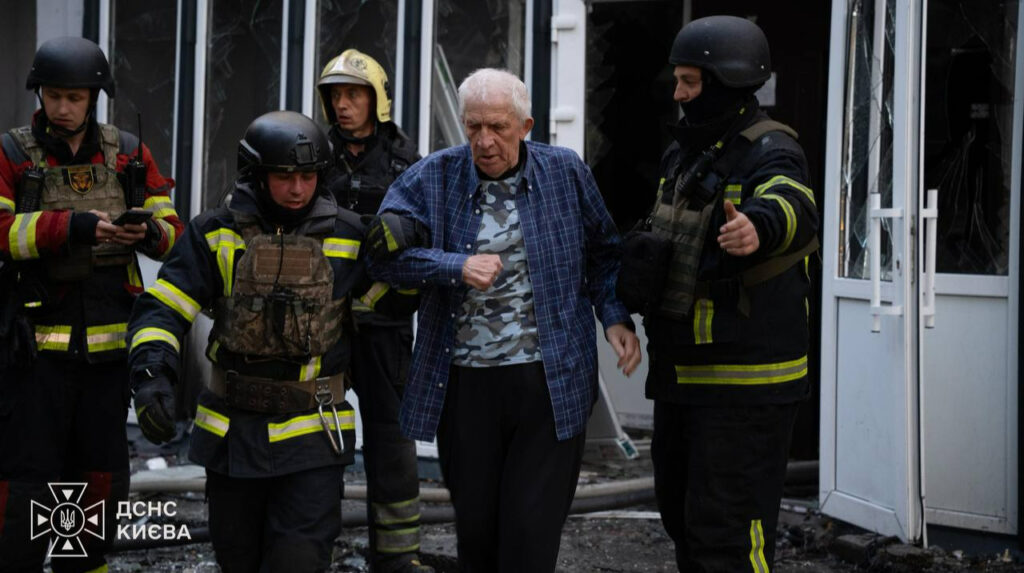Ataque a Kiev el 3 de septiembre deja 13 heridos entre escombros y edificios dañados