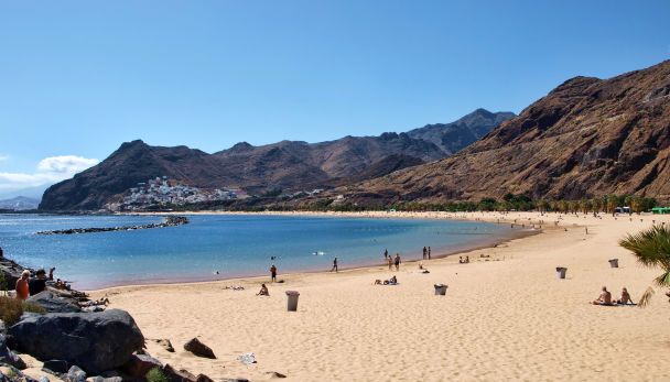 Destinos clima suave para viajar todo el año con paisajes soleados y naturaleza exuberante