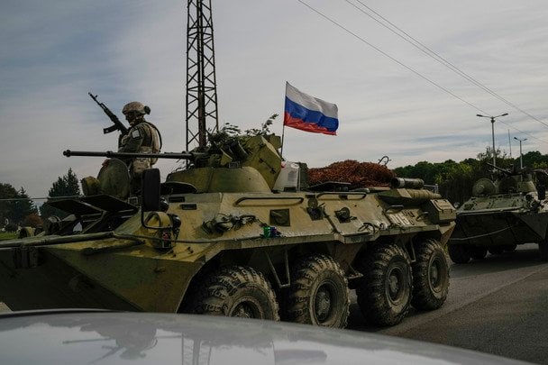 Soldados rusos durante maniobras militares Rusia simulando toma de territorio de país vecino