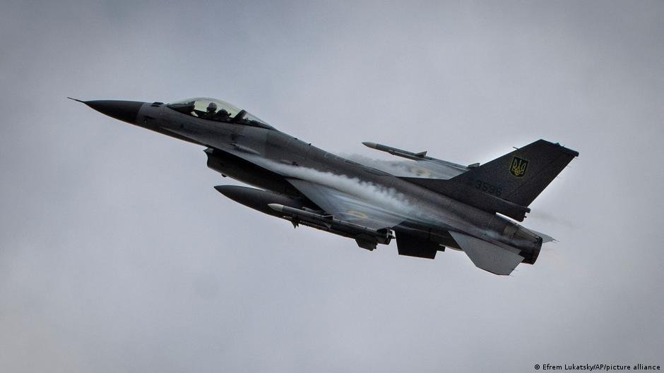 Zelenski anuncia búsqueda de munición para los F-16 Ucrania en medio del conflicto